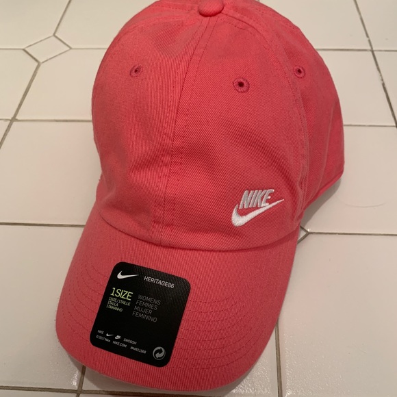 Nike Accessories - Pink Nike Baseball hat
